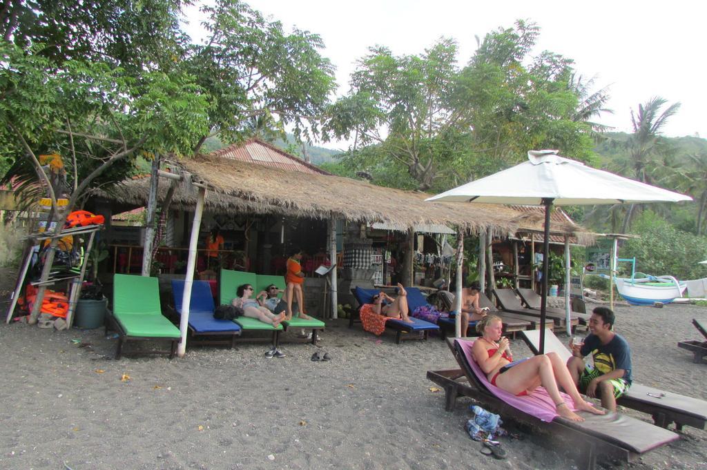 Warung Jemeluk & Home Stay Amed Quarto foto