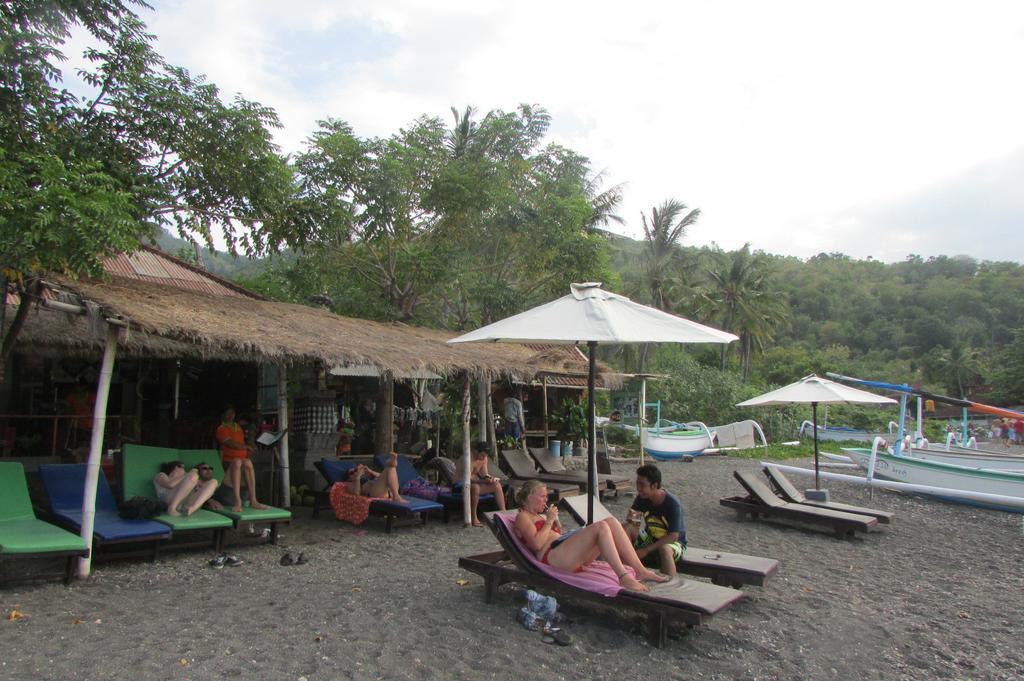 Warung Jemeluk & Home Stay Amed Quarto foto